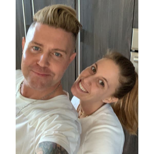 Olaplex Chad Kenyon @chadkenyon Facebook Live Caramel Highlights Chocolate Brunette Base Brown Hair Haircolor How To Healthy Subtle Dimension Dimensional Selfie BTC